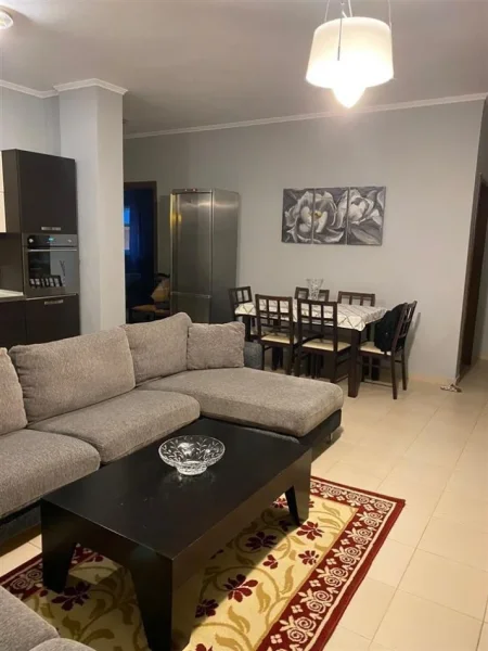 Tirane, jepet me qera apartament 2+1+Ballkon Kati 2, 115 m² 600 € (LIQENI I THATE)