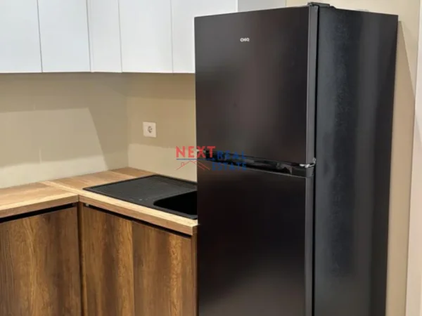 Vlore, jepet me qera apartament 1+1+Ballkon Kati 2, 550 € (KOMBINATI I PESHKUT)