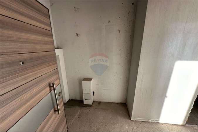 Tirane, shitet apartament 1+1+Aneks+Ballkon , 103 m² 109.000 € (Rruga Bedri Karapici)