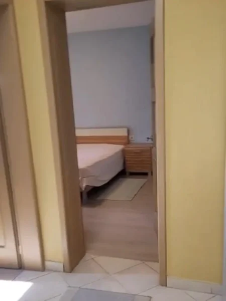 Tirane, jepet me qera apartament 2+1 , 70 m² 450 € (Ish Restorant Durresit)