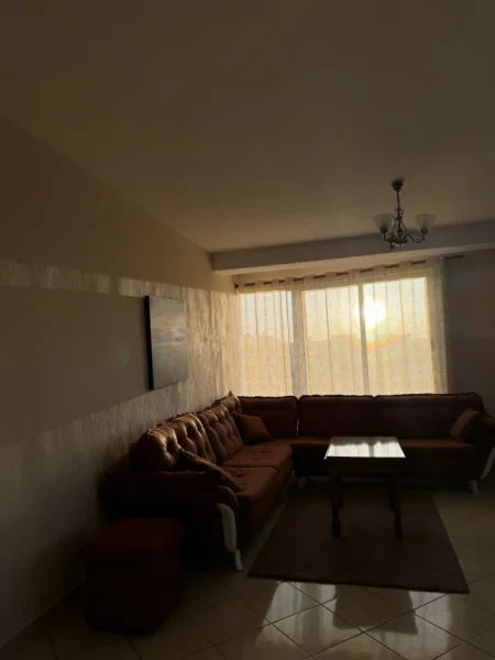 Tirane, jepet me qera apartament 2+1+Ballkon Kati 7, 95 m² 400 € (astir . prane wellit)
