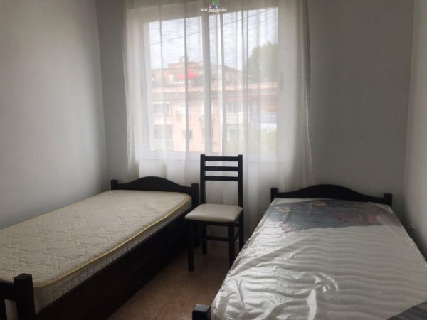 Tirane, jepet me qera apartament 2+1 Kati 4, 75 m² 550 € (rruga e durresit)