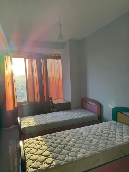 Tirane, jepet me qera apartament 2+1+Ballkon Kati 7, 95 m² 400 € (astir . prane wellit)