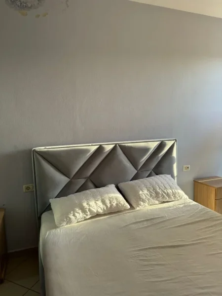 Tirane, jepet me qera apartament 2+1+Ballkon Kati 7, 95 m² 400 € (astir . prane wellit)