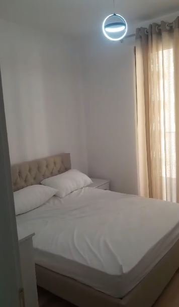 Tirane, jepet me qera apartament 1+1 Kati 3, 65 m² 460 € (Rruga: Marie Kraja,)