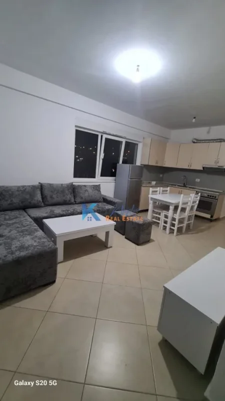 Tirane, jap me qera apartament 2+1+Ballkon Kati 3, 91 m² 500 € (Te Liqeni i Thate, kompleksi Fz Construction)
