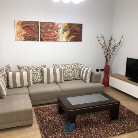 Tirane, jepet me qera apartament 1+1+Ballkon Kati 2, 65 m² 600 € (Myslym Shyri)