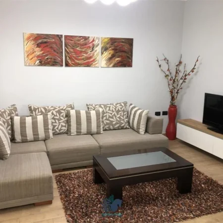 Tirane, jepet me qera apartament 1+1+Ballkon Kati 2, 65 m² 600 € (Myslym Shyri)