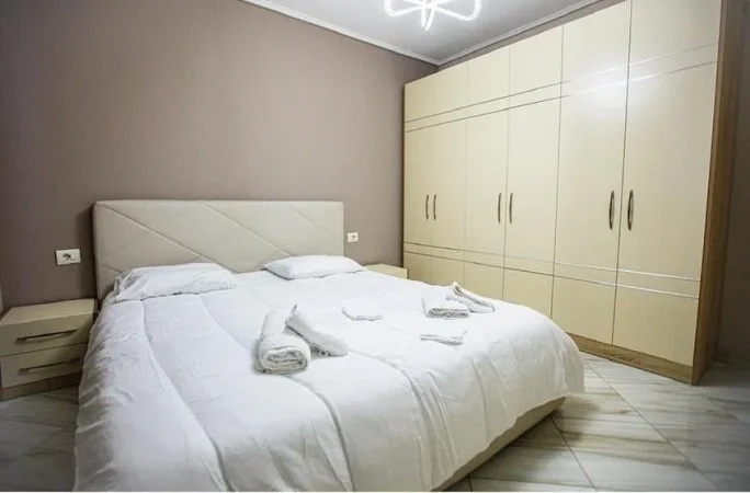 Tirane, jepet me qera apartament 2+1 Kati 9, 100 m² 700 € (myslym shyri)