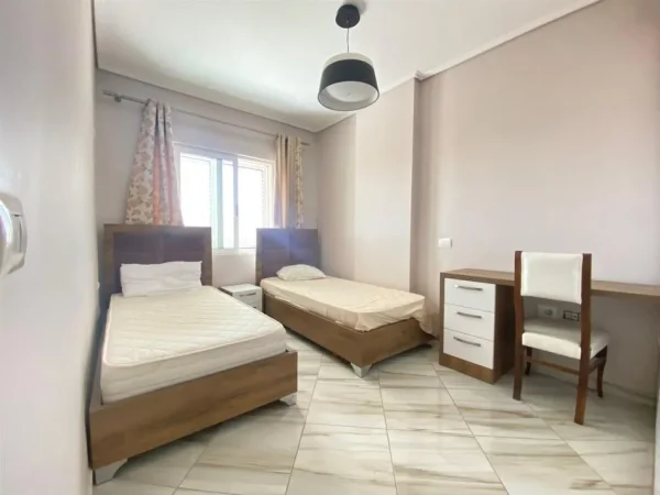 Tirane, jepet me qera apartament 2+1 Kati 9, 100 m² 700 € (myslym shyri)