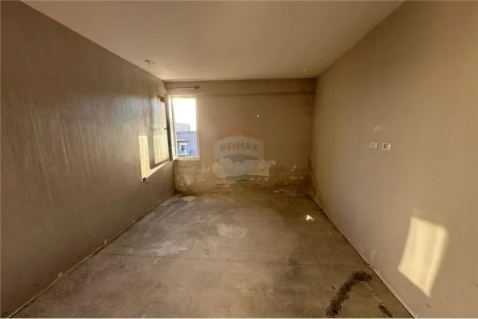 Tirane, shitet apartament 1+1 , 103 m² 109.000 € (Amerikan 3)