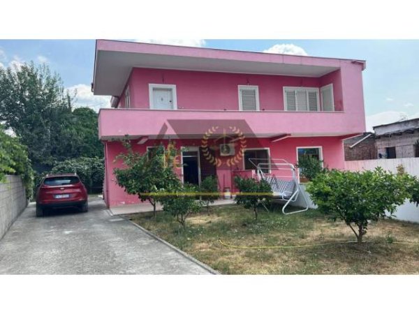 Tirane, shitet shtepi 2 Katshe Kati 2, 250 m² 180.000 Euro