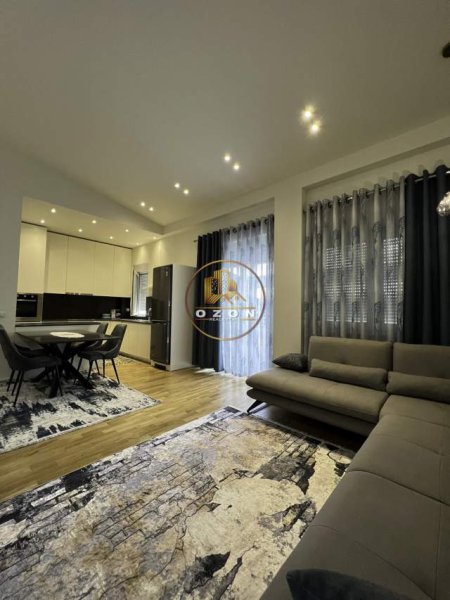 Tirane, jepet me qera apartament 2+1+BLK Kati 4, 200 m² 1.000 Euro (TEG)