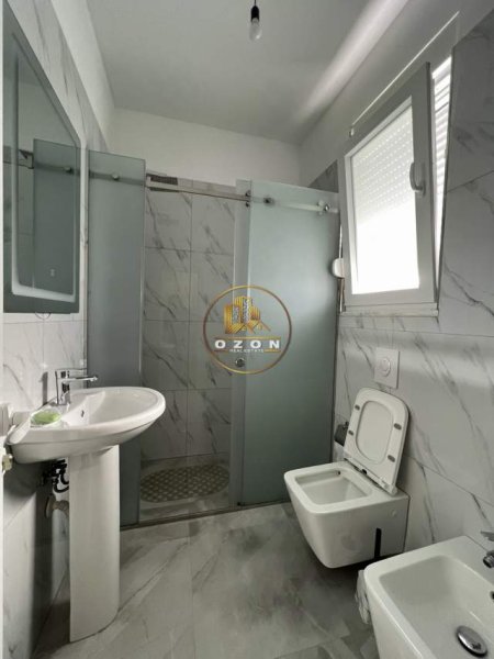 Tirane, jepet me qera Vile 2 Katshe Kati 0, 200 m² 1.200 Euro (Lunder)