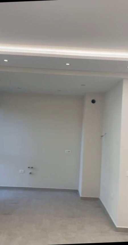 Tirane, jepet me qera apartament 1+1+BLK Kati 4, 65 m² 400 Euro (dibres)