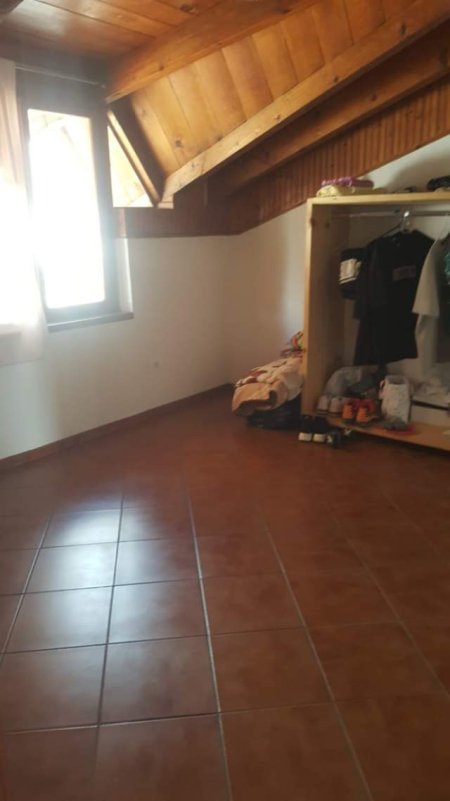Tirane, jepet me qera Vile 3+1+BLK Kati 2, 500.000 Leke (Frosina Plaku)