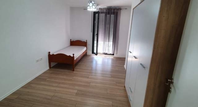 Tirane, jepet me qera apartament 2+1+BLK Kati 7, 107 m² 500 Euro (kongresi i manastirit)