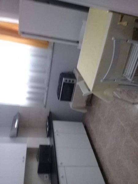 Tirane, jepet me qera Kati i pare i nje vile 3+1 35.000 Leke (Imer Ndregjoni)