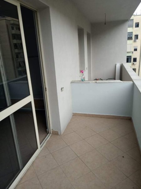 Shqiperi, jap me qera 1+1+A+BLK Kati 5, 77 m² 30.000 Leke (Tek NSHRAK-u)
