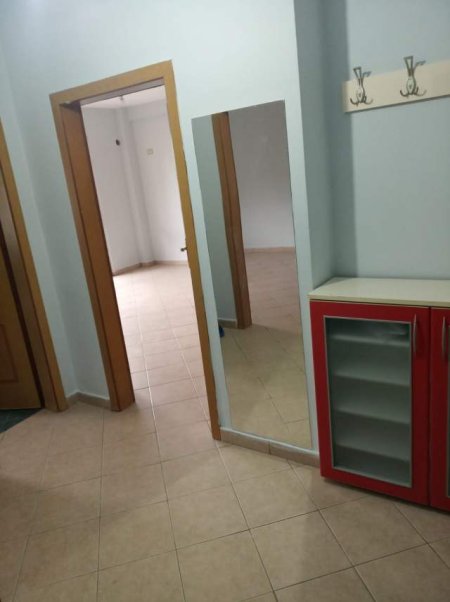 Shqiperi, jap me qera 1+1+A+BLK Kati 5, 77 m² 30.000 Leke (Tek NSHRAK-u)