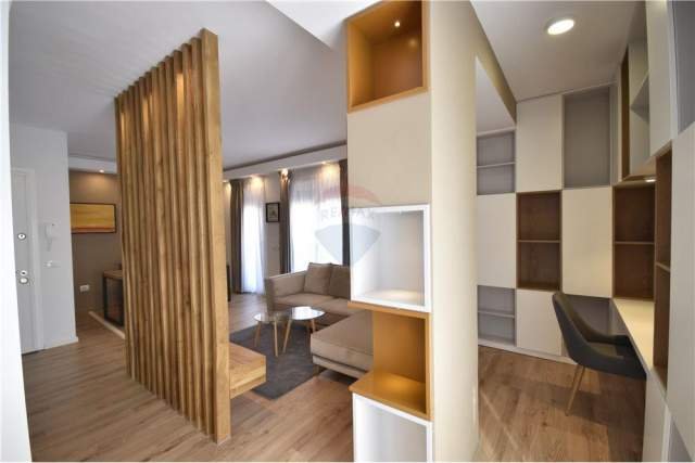 Tirane, jepet me qera apartament 2+1 Kati 7, 118 m² 950 Euro (rruga muhamet gjollesha)