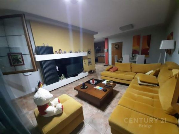 Tirane, shitet apartament 3+1+A+BLK Kati 6, 117 m² 107.500 Euro (Perballe Shkolles se Bashkuar)