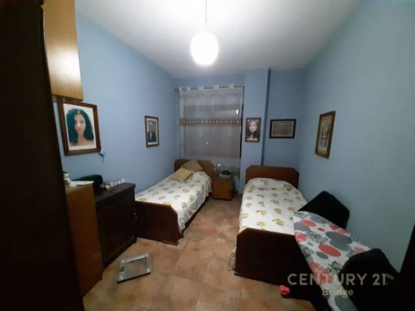 Tirane, shitet apartament 3+1+A+BLK Kati 6, 117 m² 107.500 Euro (Perballe Shkolles se Bashkuar)