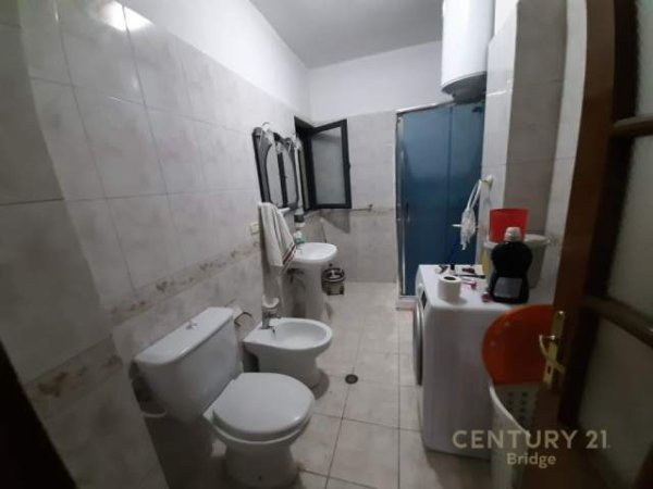 Tirane, shitet apartament 3+1+A+BLK Kati 6, 117 m² 107.500 Euro (Perballe Shkolles se Bashkuar)