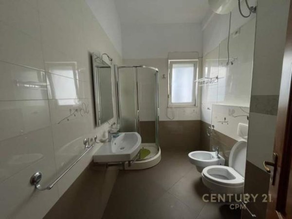 Tirane, shitet Penthouse 3+1+A+BLK Kati 5, 215 m² 330.000 Euro (Kompleksi kolombo)