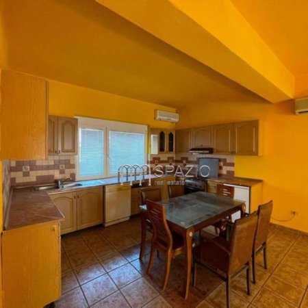 Tirane, jepet me qera Vile 3+1+BLK Kati 3, 400 m² 2.200 Euro (Rruga ''Durresit'')