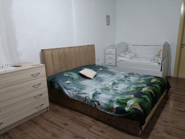 Tirane, jepet me qera apartament 2+1+BLK Kati 4, 105 m² 330 Euro (pas cassa italia)
