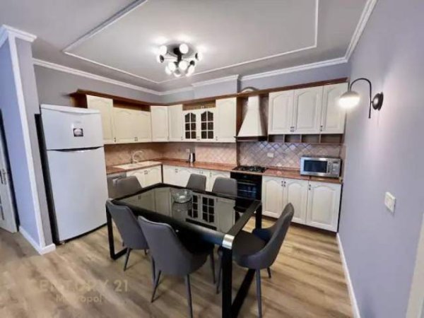 Tirane, jepet me qera apartament 2+1 Kati 11, 118 m² 600 Euro (Stadiumi Air Albania)
