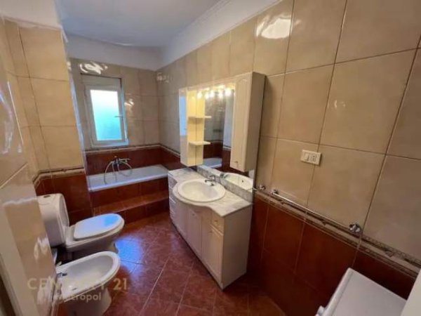 Tirane, jepet me qera apartament 2+1 Kati 11, 118 m² 600 Euro (Stadiumi Air Albania)