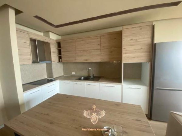 Durres, jap me qera apartament 1+1+A+BLK Kati 3, 100 m² 500 Euro (VOLLGA)