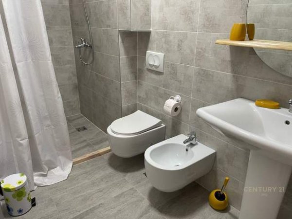 Tirane, jepet me qera apartament 1+1 Kati 6, 55 m² 450  (Rruga e kosovareve)