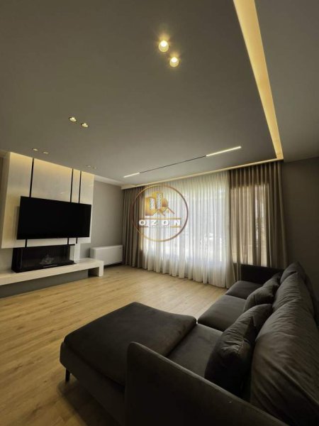 Tirane, jepet me qera Vile 3 Katshe Kati 0, 311 m² 3.000 Euro (TEG)