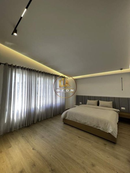 Tirane, jepet me qera Vile 3 Katshe Kati 0, 311 m² 3.000 Euro (TEG)