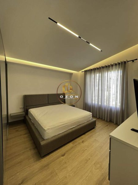 Tirane, jepet me qera Vile 3 Katshe Kati 0, 311 m² 3.000 Euro (TEG)