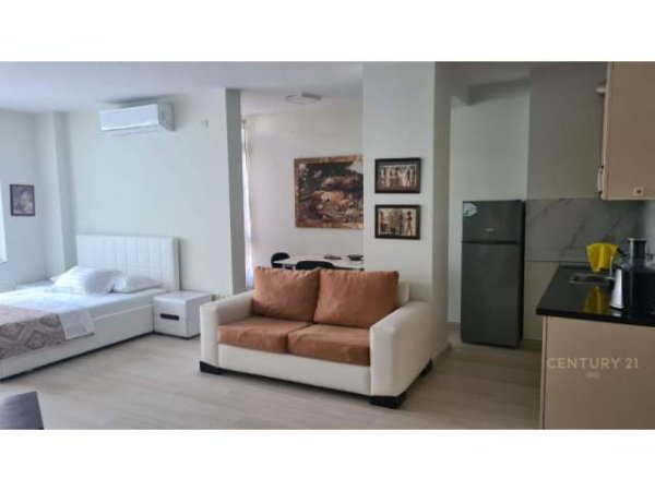 Tirane, jepet me qera garsonier Kati 1, 54 m² 500 Euro
