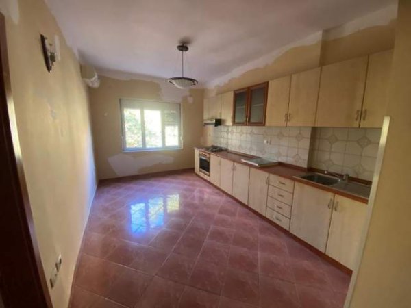 Tirane, shitet apartament 2+1+A+BLK Kati 4, 89 m² 130.000 Euro (Rruga Myslym Shyri)