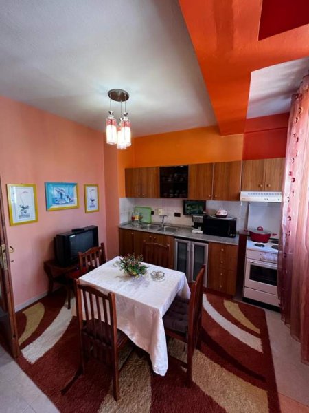 Tirane, jepet me qera apartament 1+1 Kati 5, 65 m² 400 Euro (Don Bosko)