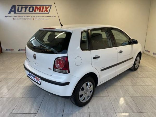 Tirane, shes makine Volkswagen POLO Viti 2008, 4.400 Euro