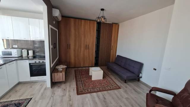 Tirane, jepet me qera apartament 1+1 Kati 12, 40 m² 320 Euro (kavajes)