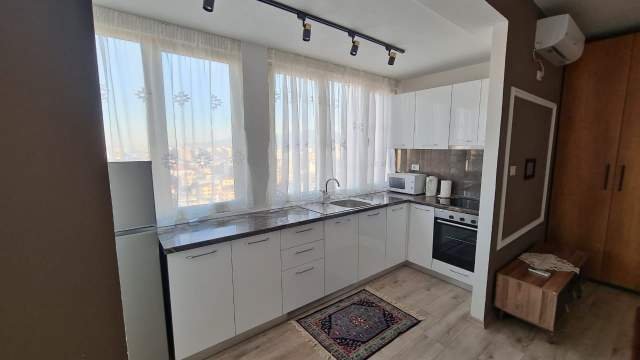 Tirane, jepet me qera apartament 1+1 Kati 12, 40 m² 320 Euro (kavajes)