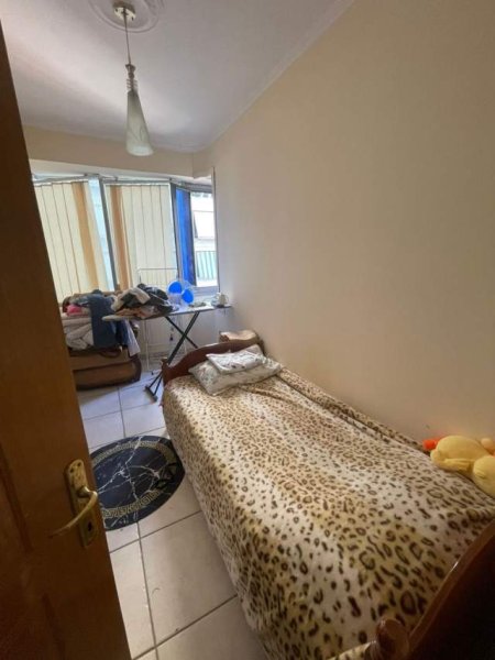 Tirane, jepet me qera apartament Kati 5, 60 m² 380 Euro (dibres)