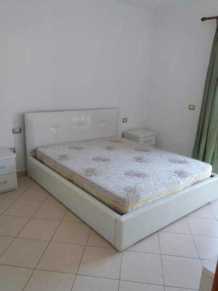 Tirane, jepet me qera apartament 2+1+BLK Kati 9, 110 m² 550 Euro (durresit)