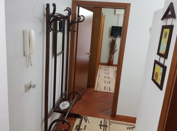 Tirane, jepet me qera apartament 2+1+BLK Kati 3, 100 m² 400 Euro (Blv. Barjam Curri)