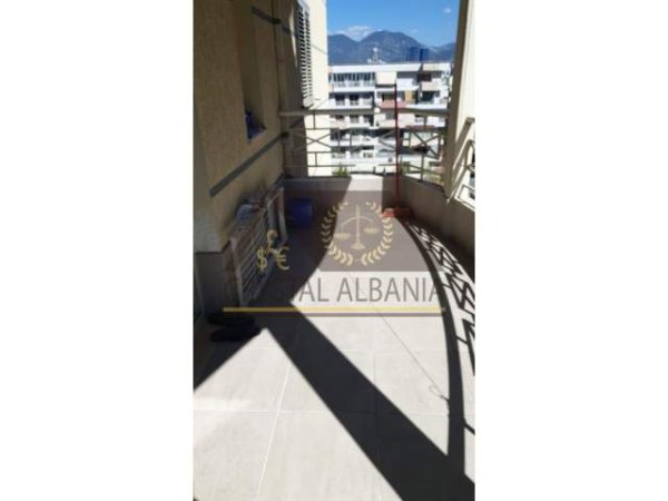 Tirane, jepet me qera apartament 2+1+BLK Kati 4, 100 m² 400 Euro (Rruga Shkelqim Fusha)