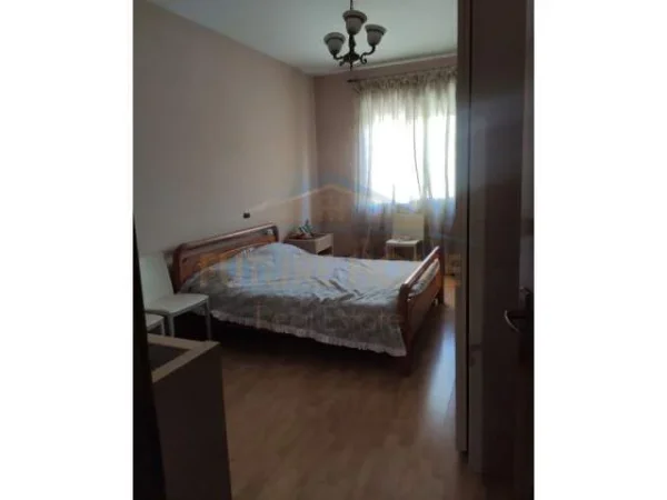 Durres, jepet me qera apartament 2+1+BLK Kati 4, 120 m² 450 Euro (Vollga)