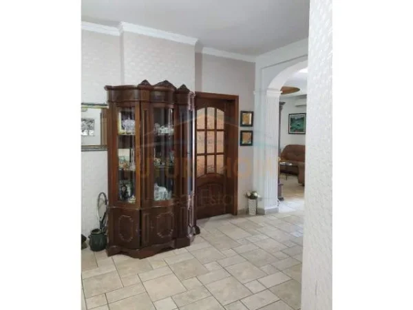 Durres, jepet me qera apartament 2+1+BLK Kati 4, 120 m² 450 Euro (Vollga)